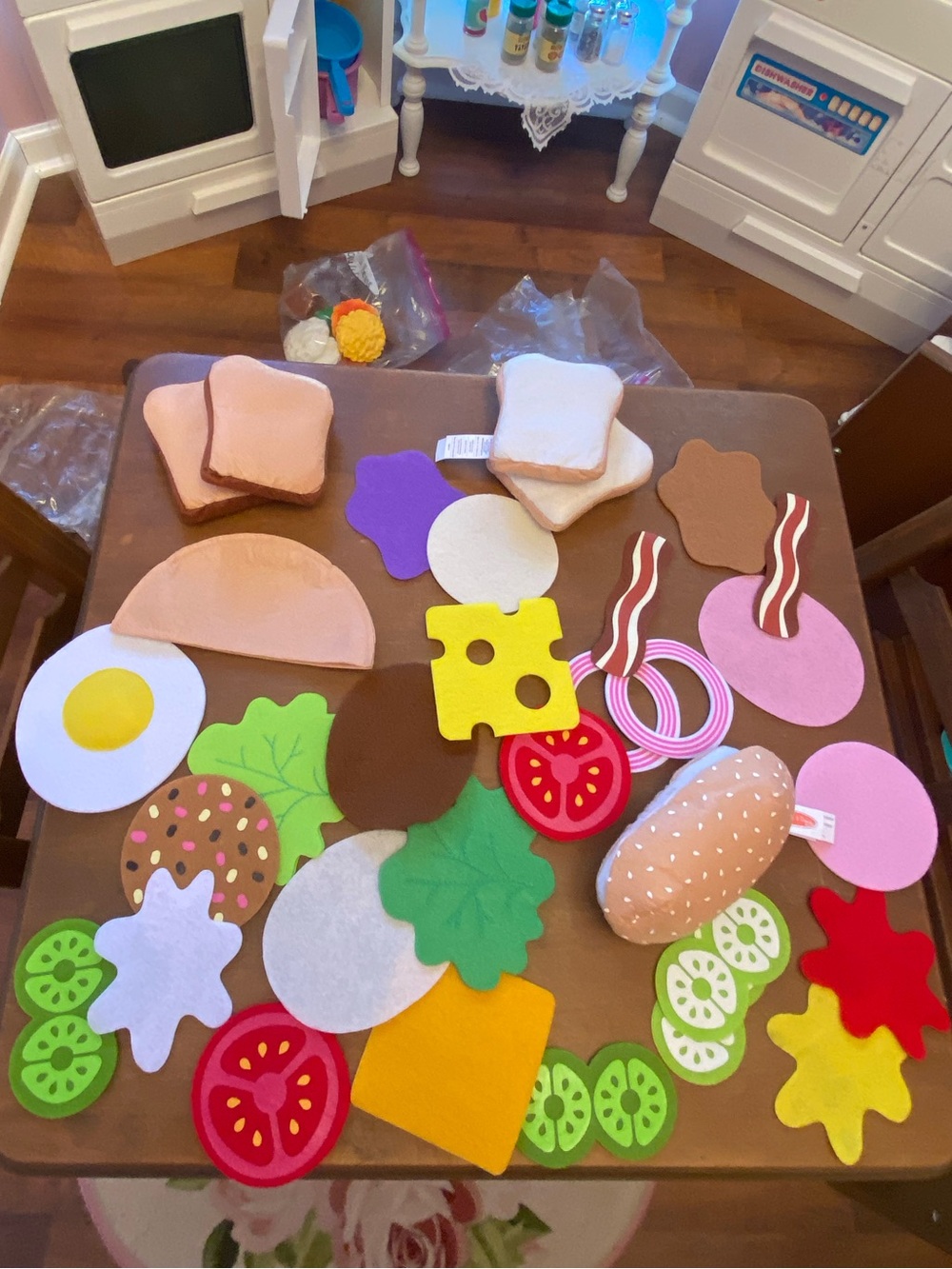 Children’s Felt Sandwich Fixins’